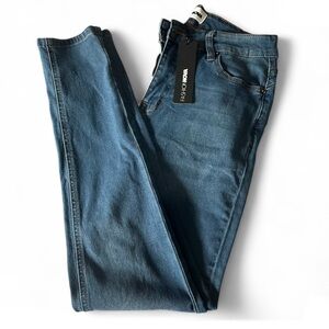Fashion Nova Skinny Jeans Size 7